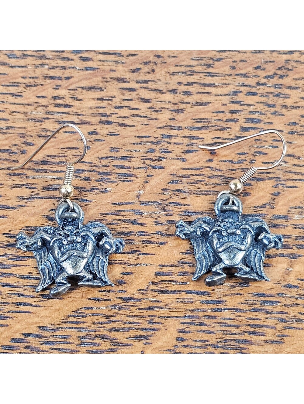 Vintage 1996 Warner Bros Taz Tasmanian Devil Starline Dangle Earrings